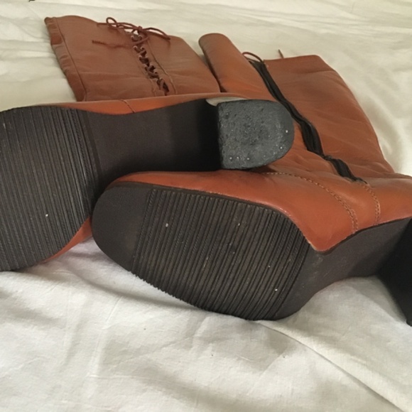 Vintage Tall lace up boots - Picture 3 of 7